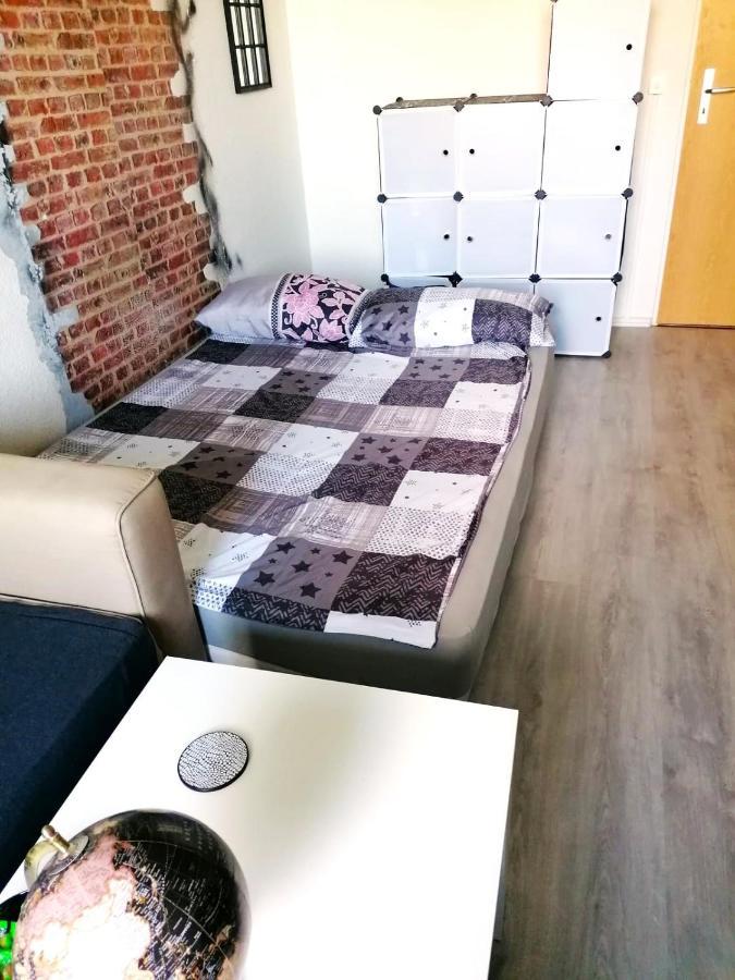 Trendy Cool And Cozy Big In A Area 12 Min Near From The Center Alloggio in famiglia *